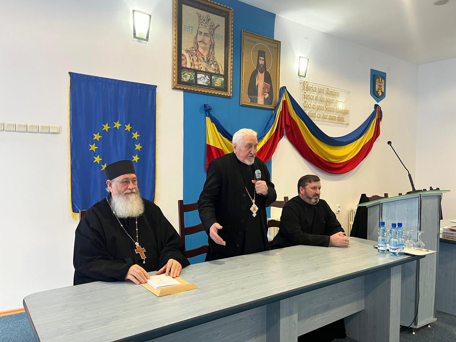 Prinos de cinstire adus Sfinților Trei Ierarhi la Seminarul Teologic de la Mănăstirea Neamț